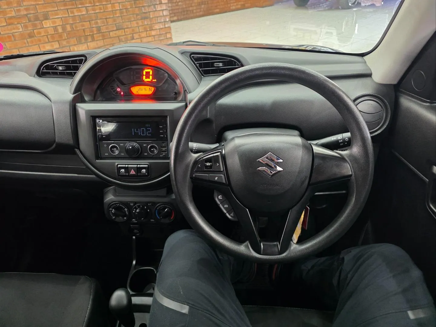2025 Suzuki S-Presso 1.0 GL+ Auto, photo 6 of 7