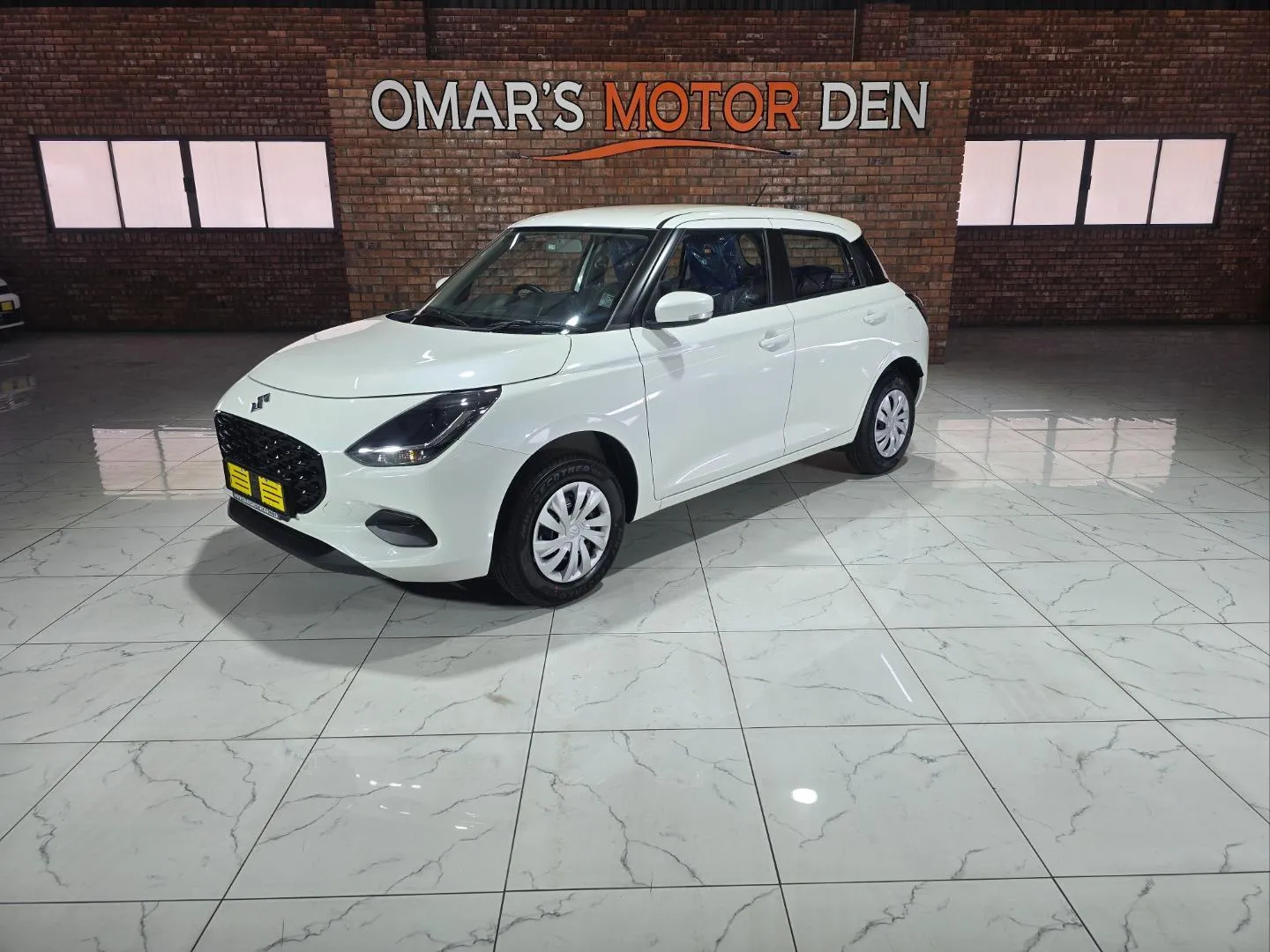 2025 Suzuki Swift 1.2 GL, photo 1 of 5