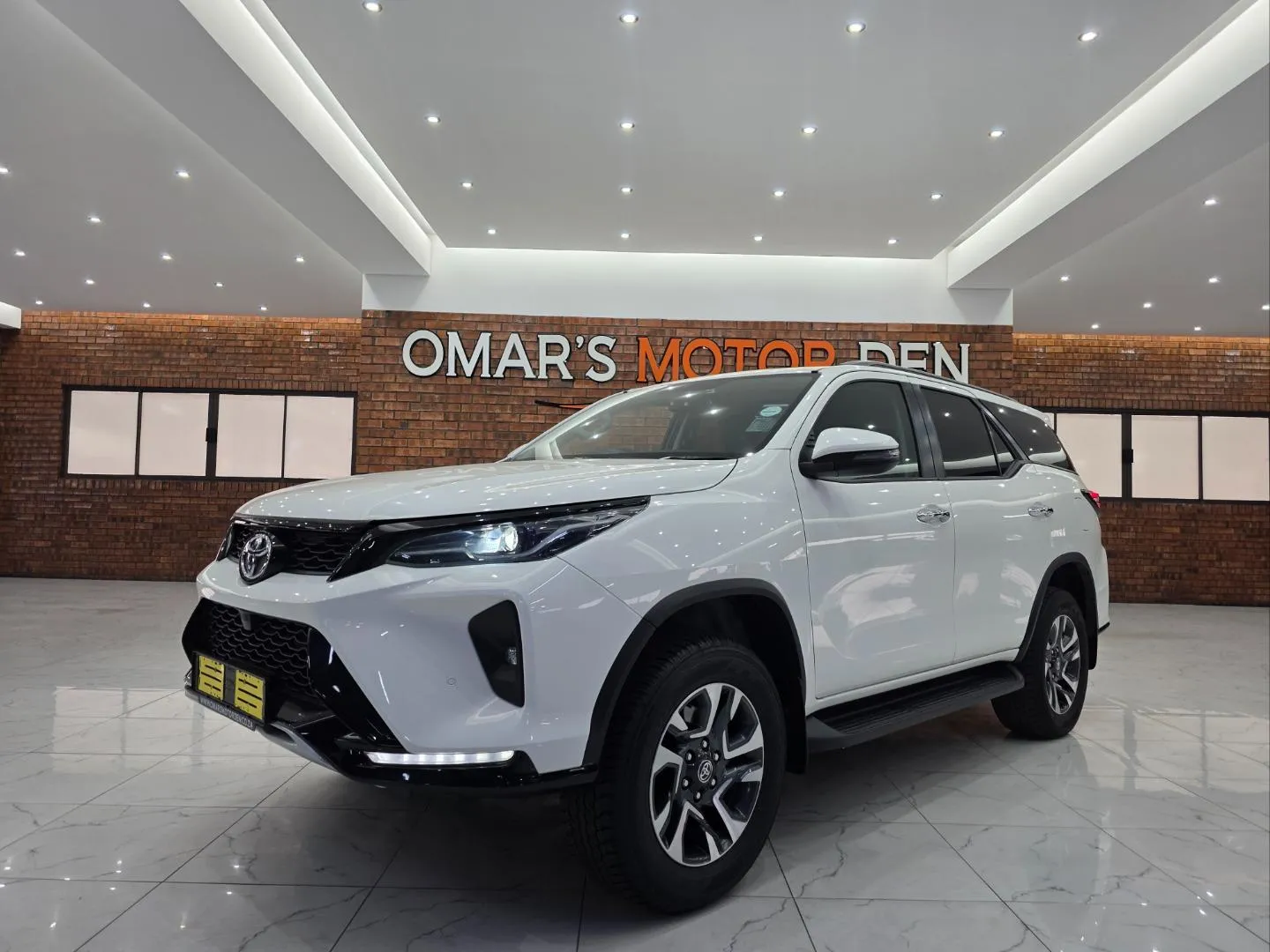 2025 Toyota Fortuner 2.4GD-6 Auto, photo 2 of 6