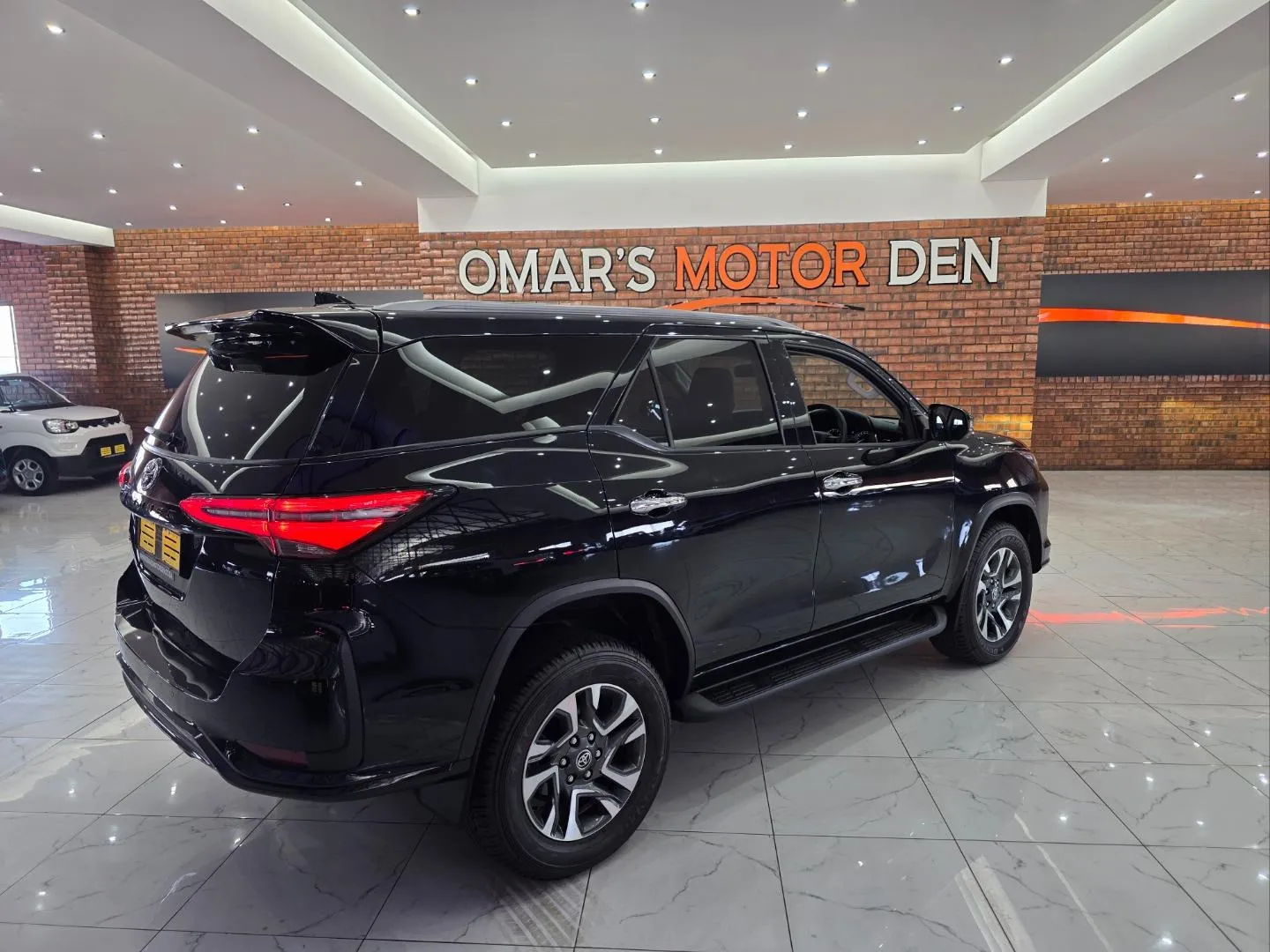 2025 Toyota Fortuner 2.4GD-6 Auto, photo 4 of 5