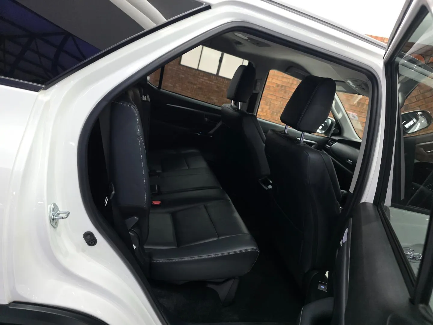 2025 Toyota Fortuner 2.4GD-6 Auto, photo 6 of 6