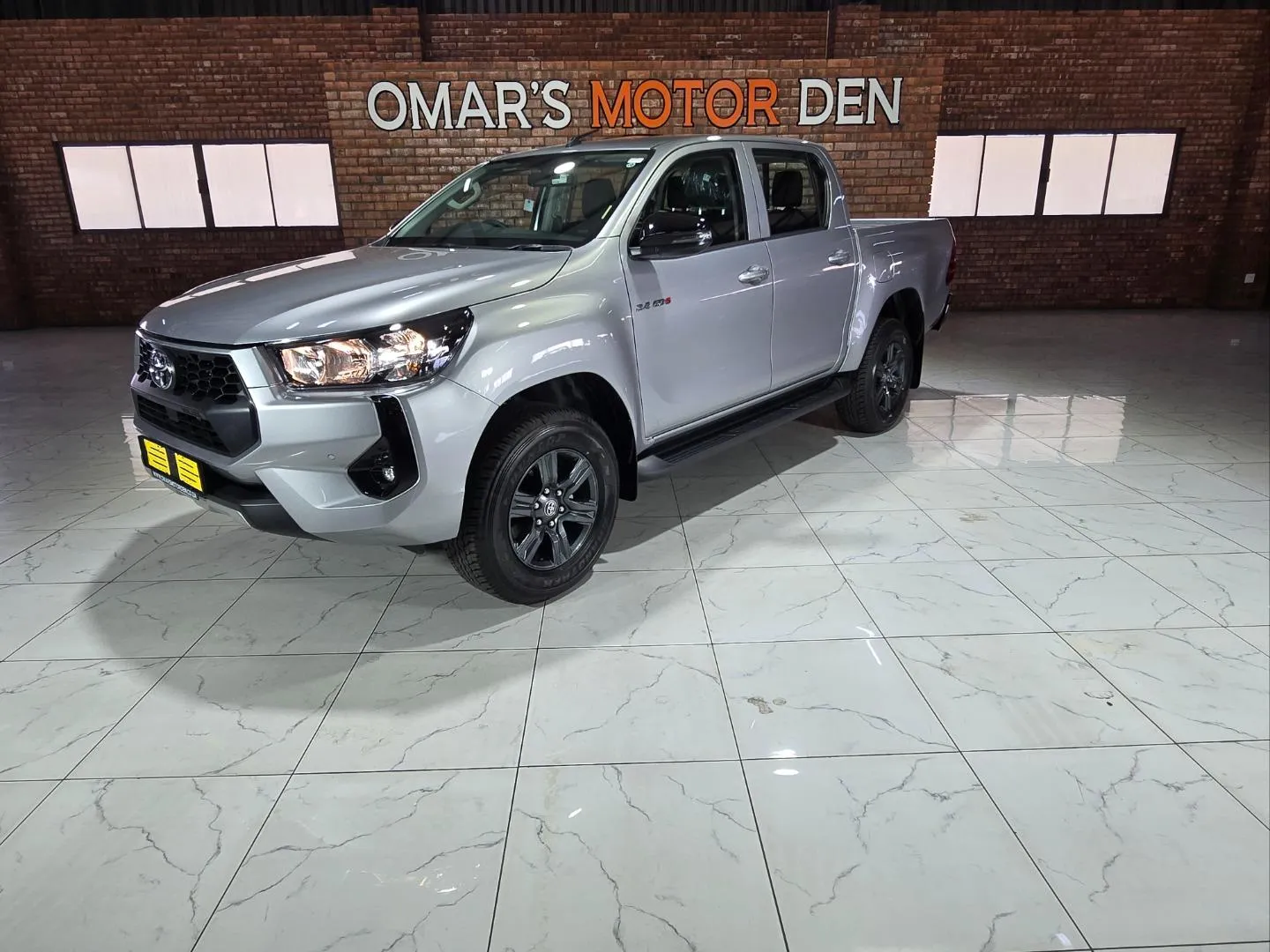 2025 Toyota Hilux 2.4GD-6 Double Cab 4x4 Raider Manual, photo 1 of 5