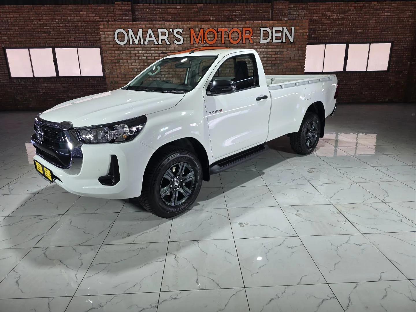 2025 Toyota Hilux 2.4GD-6 Single Cab Raider Manual, photo 1 of 6