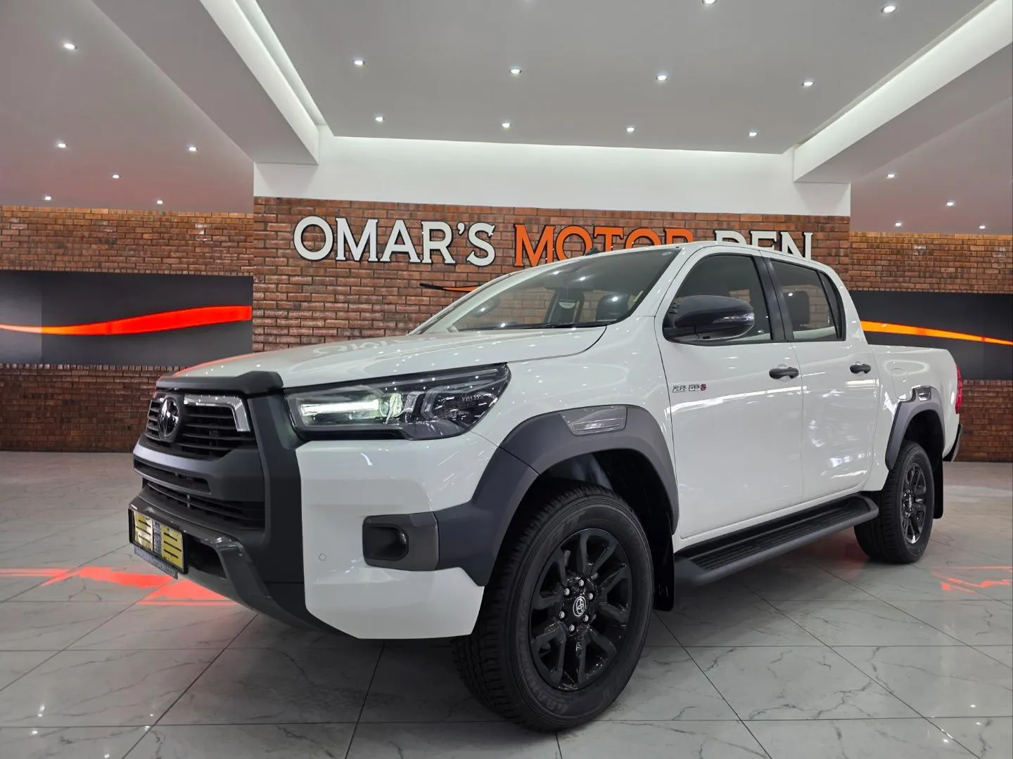 2025 Toyota Hilux 2.8GD-6 Double Cab 4x4 Legend Auto, photo 3 of 6