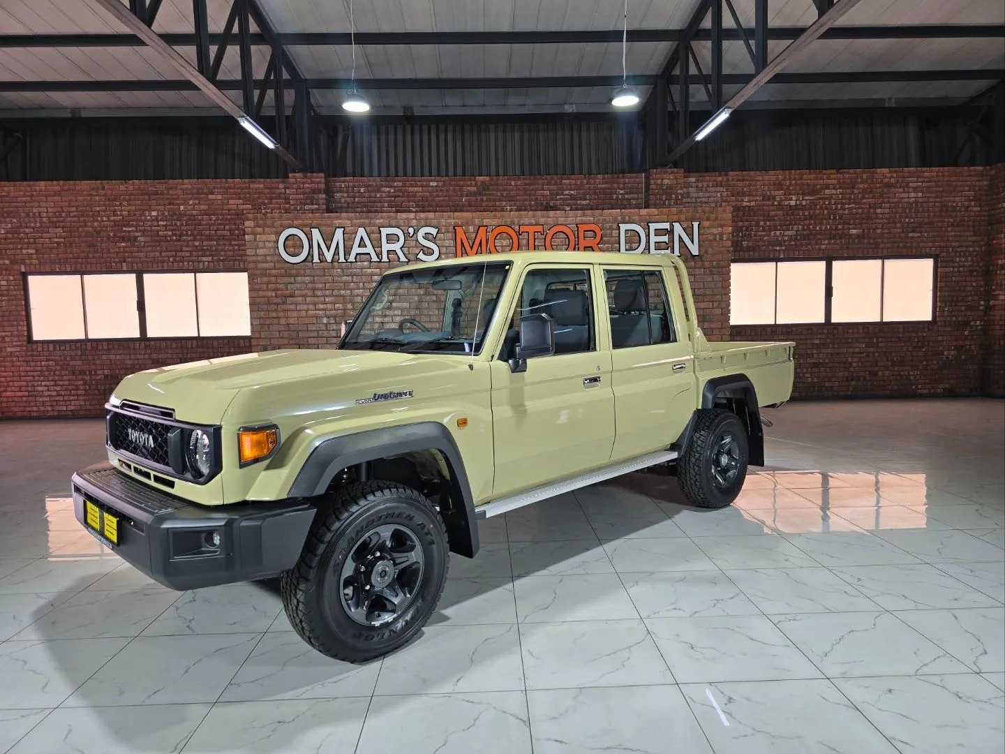 2025 Toyota Land Cruiser 79 4.2D Double Cab, photo 2 of 6