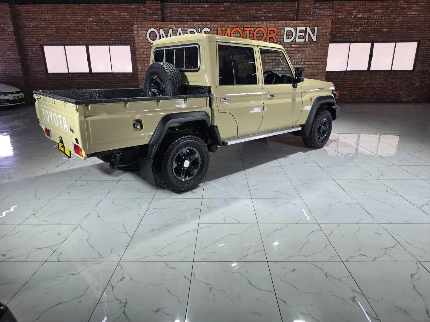 2025 Toyota Land Cruiser 79 4.2D Double Cab, photo 4 of 6