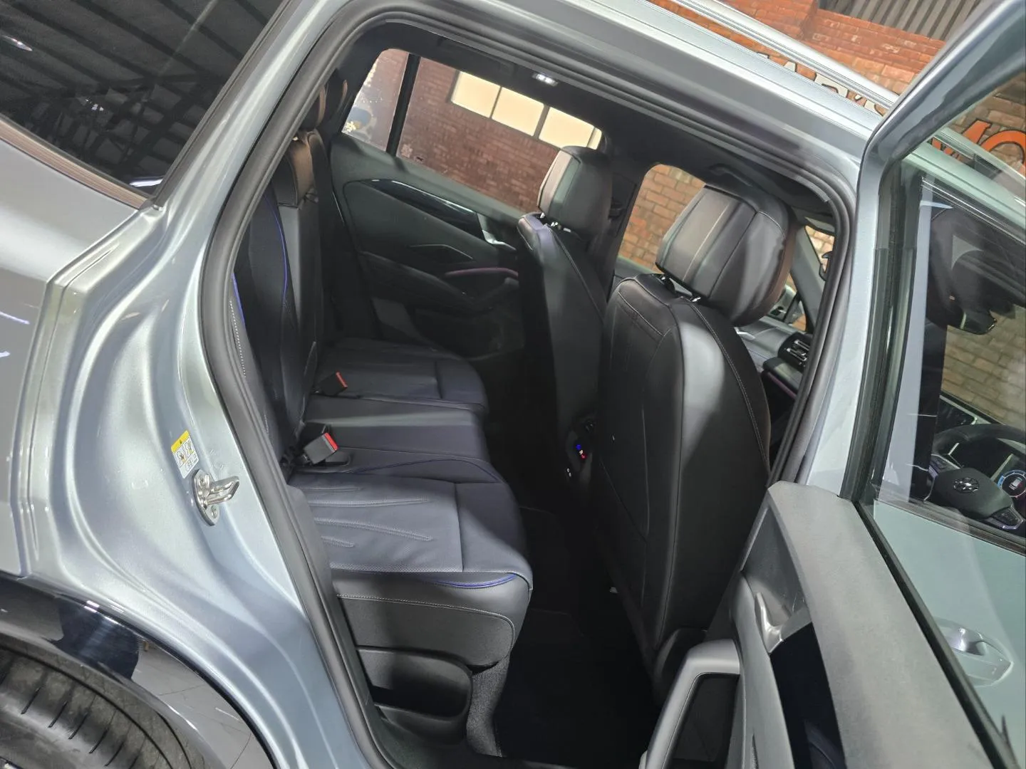 2025 Volkswagen Tiguan 2.0TDI R-Line 4Motion, photo 7 of 7