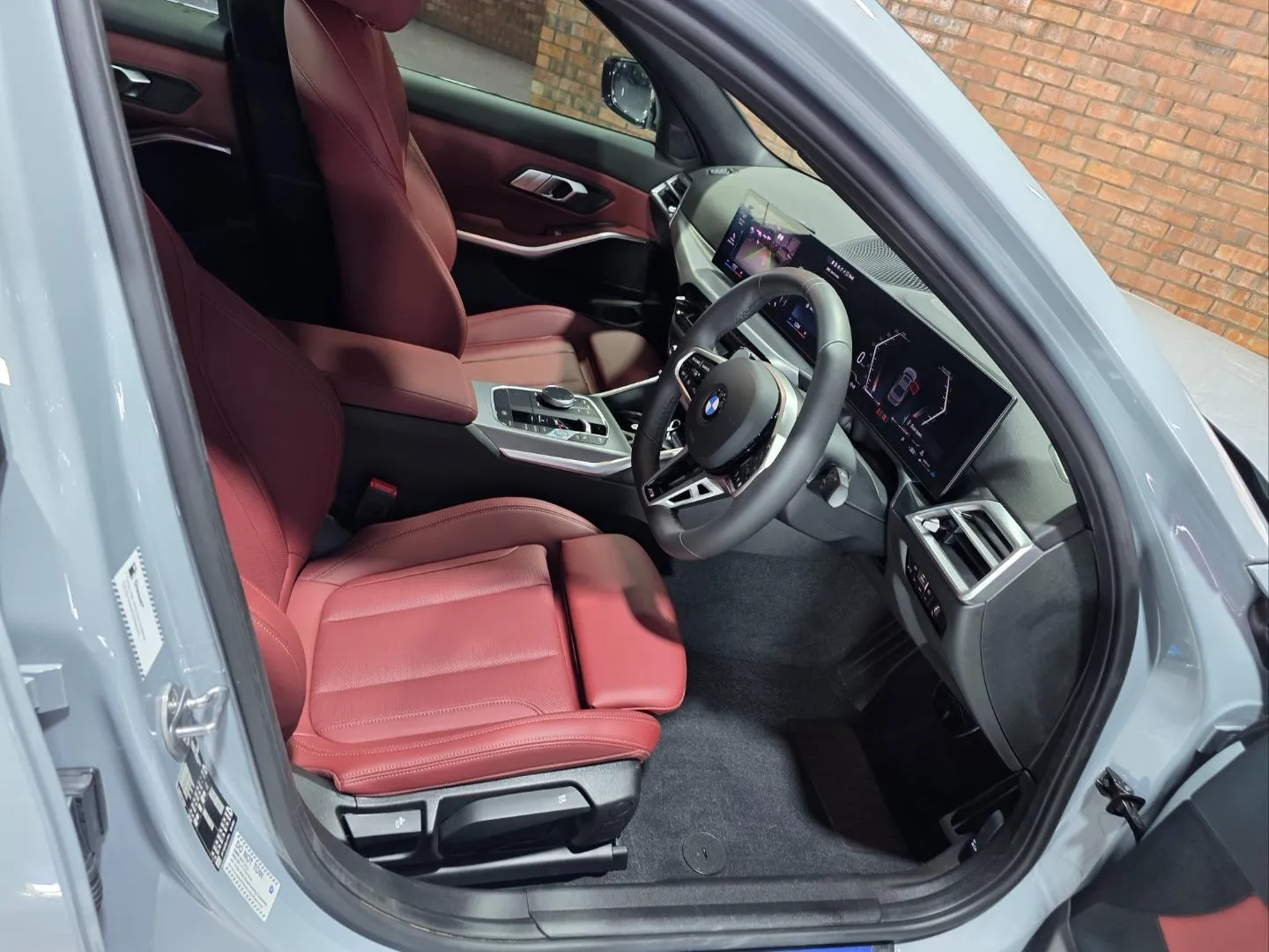 2026 BMW 3 Series 320d M Sport, photo 8 of 8