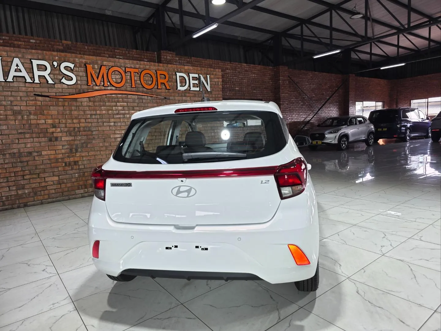 2026 Hyundai Grand i10 1.2 Premium Hatch, photo 4 of 6