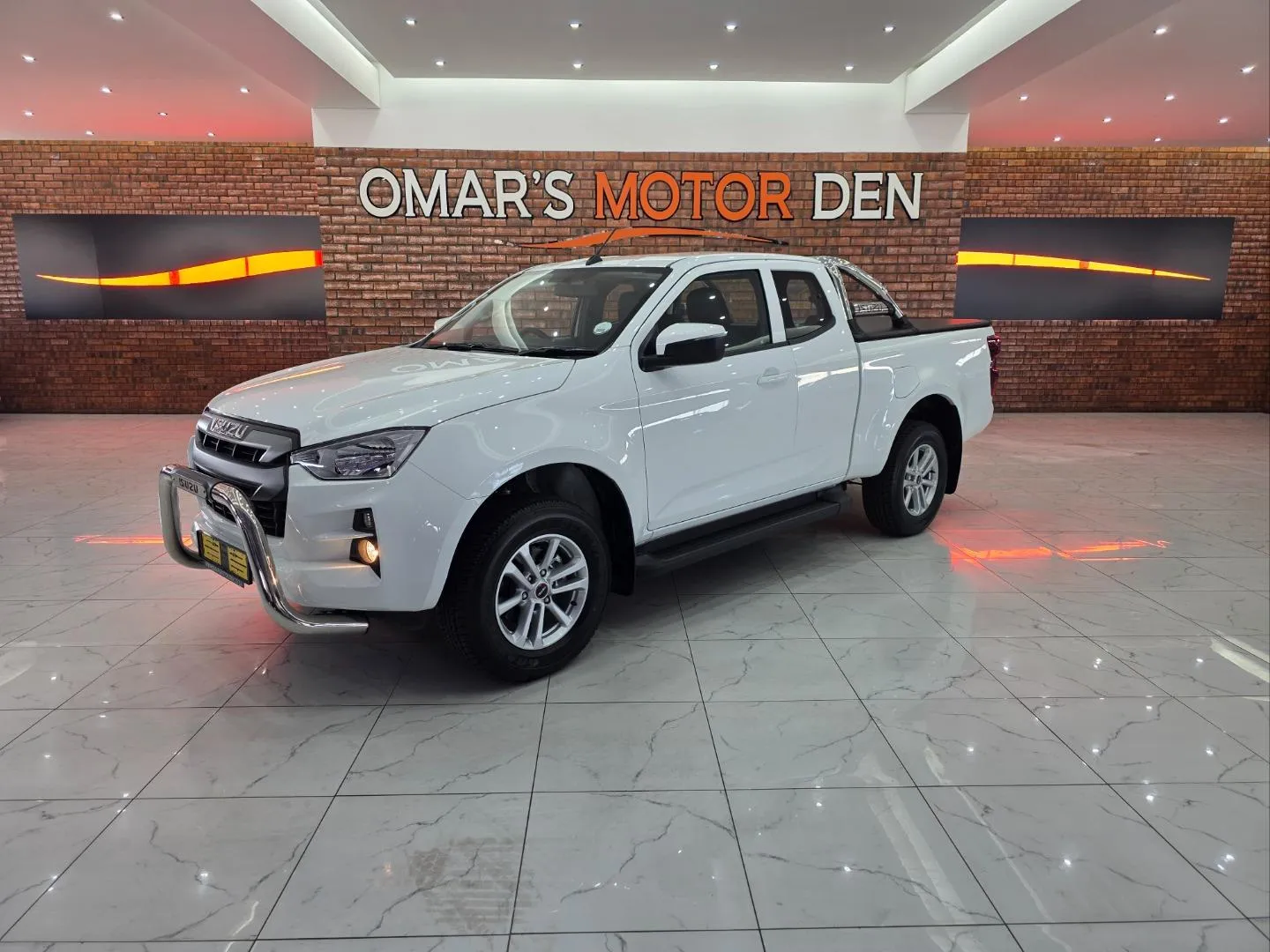 2026 Isuzu D-Max 1.9TD Extended Cab LS Auto, photo 1 of 6