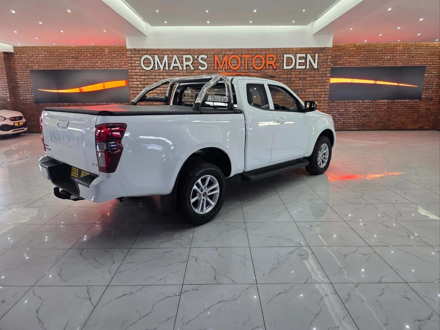 2026 Isuzu D-Max 1.9TD Extended Cab LS Auto, photo 4 of 6