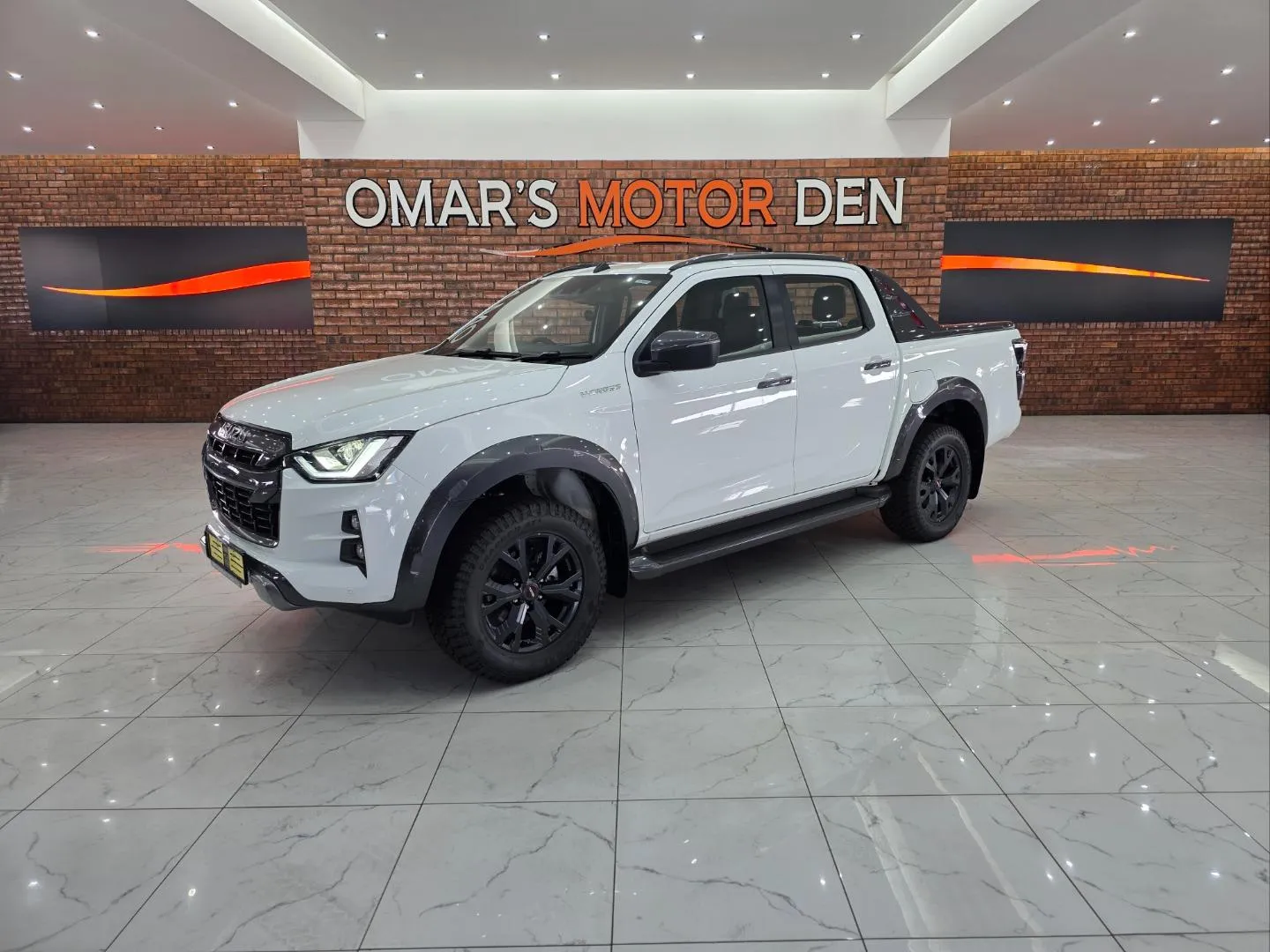 2026 Isuzu D-Max 3.0TD Double Cab V-Cross, photo 1 of 5
