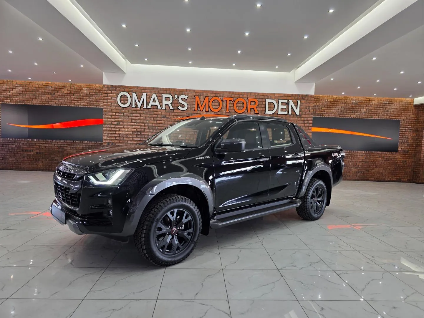 2026 Isuzu D-Max 3.0TD Double Cab V-Cross 4x4, photo 2 of 7