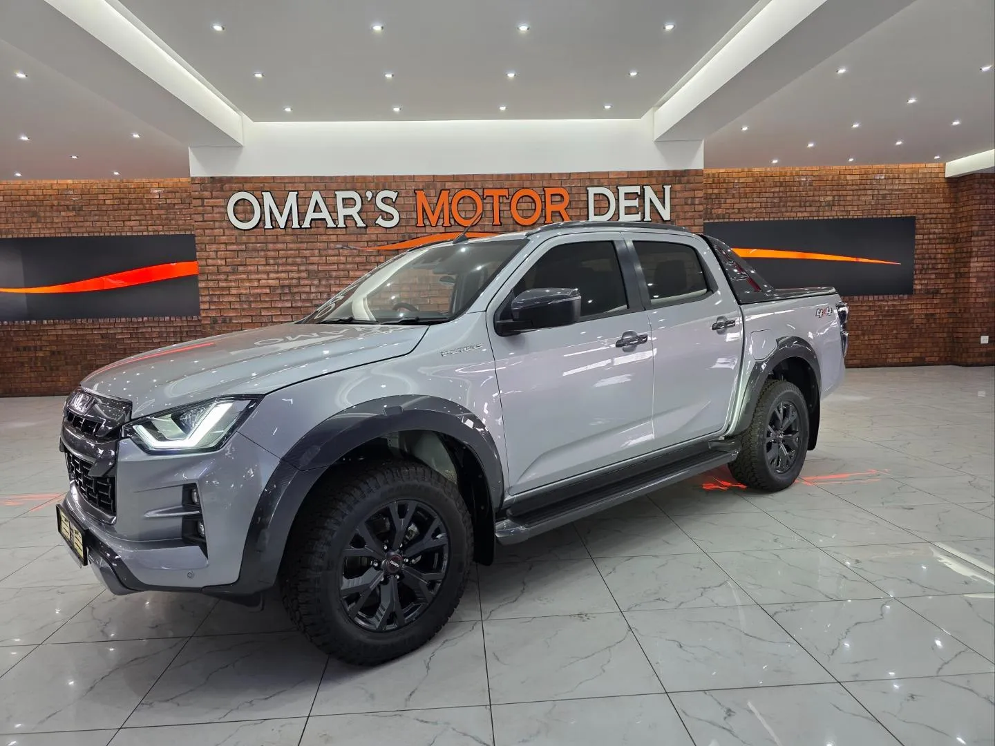 2026 Isuzu D-Max 3.0TD Double Cab V-Cross 4x4, photo 2 of 5