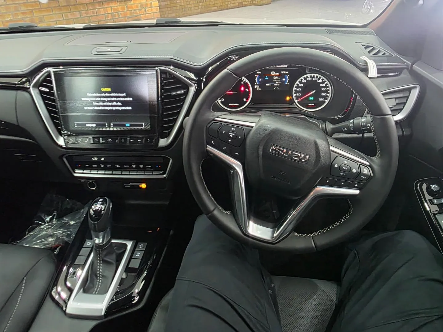 2026 Isuzu D-Max 3.0TD Double Cab V-Cross, photo 5 of 5
