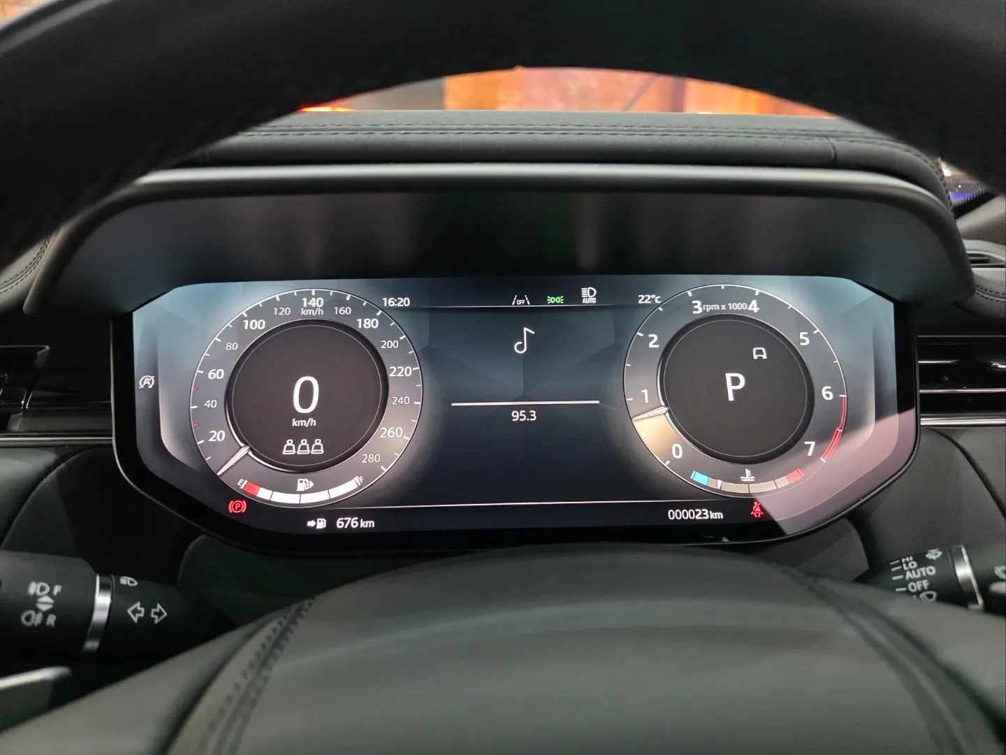 2026 Land Rover Range Rover Sport P360 Dynamic HSE, photo 8 of 8