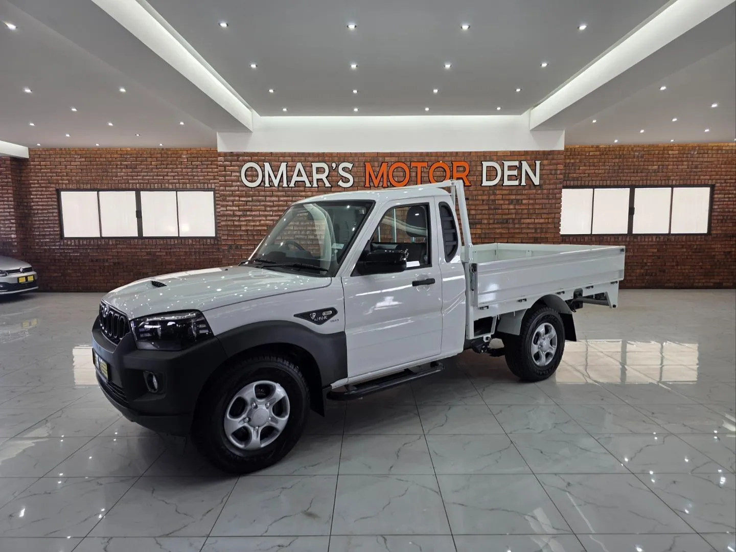 2026 Mahindra Pik Up 2.2CRDe Single Cab Dropside S4 (aircon), photo 2 of 6