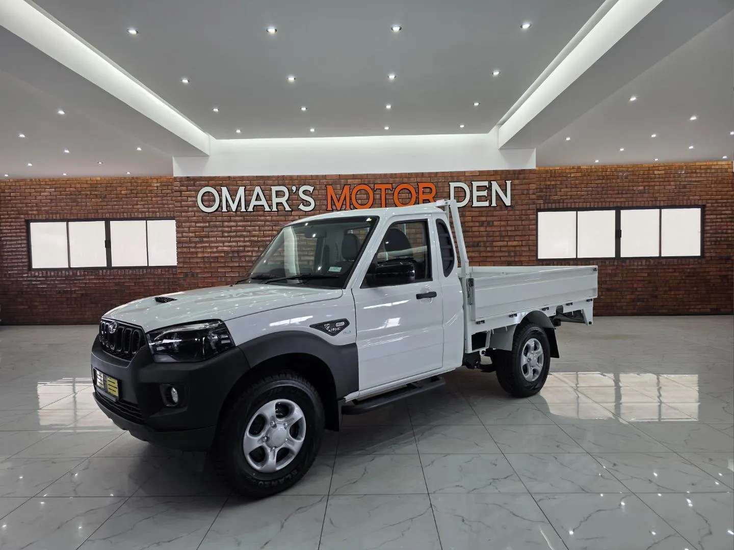 2026 Mahindra Pik Up 2.2CRDe Single Cab Dropside S4 (aircon), photo 2 of 6