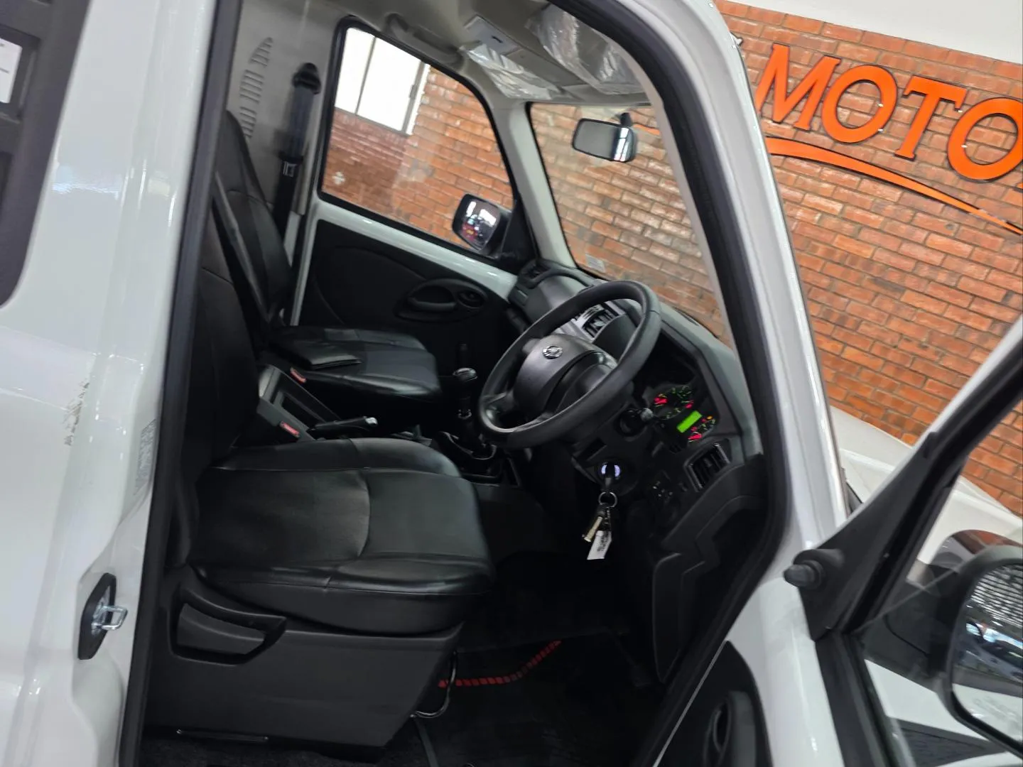 2026 Mahindra Pik Up 2.2CRDe Single Cab Dropside S4 (aircon), photo 6 of 6