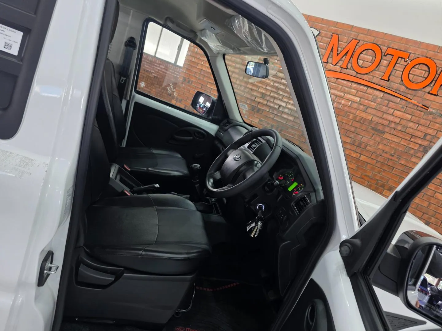 2026 Mahindra Pik Up 2.2CRDe Single Cab Dropside S4 (aircon), photo 6 of 6