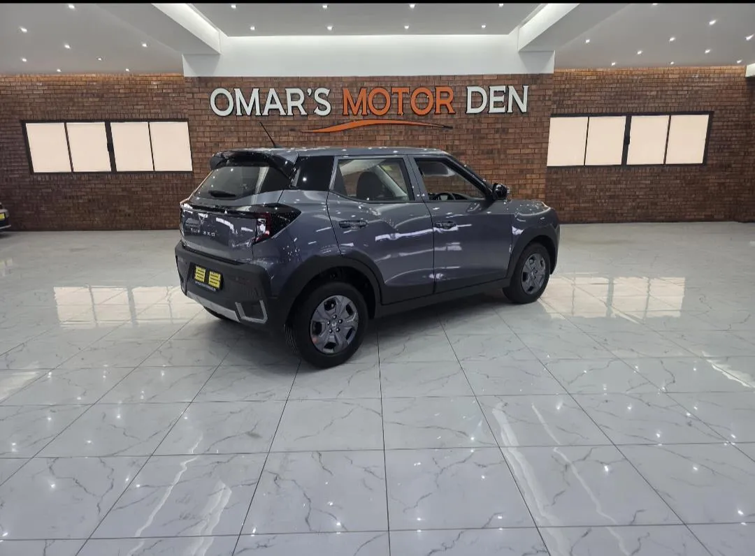 2026 Mahindra XUV 3XO 1.2T MX2 Auto, photo 2 of 7