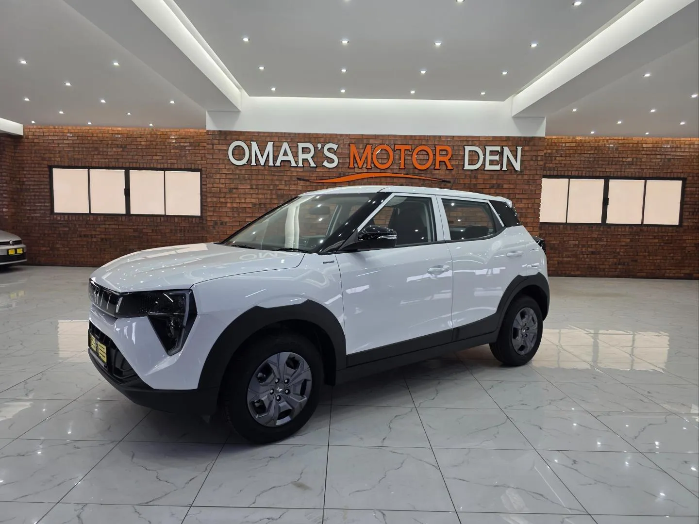 2026 Mahindra XUV 3XO 1.2T MX2 Auto, photo 2 of 6