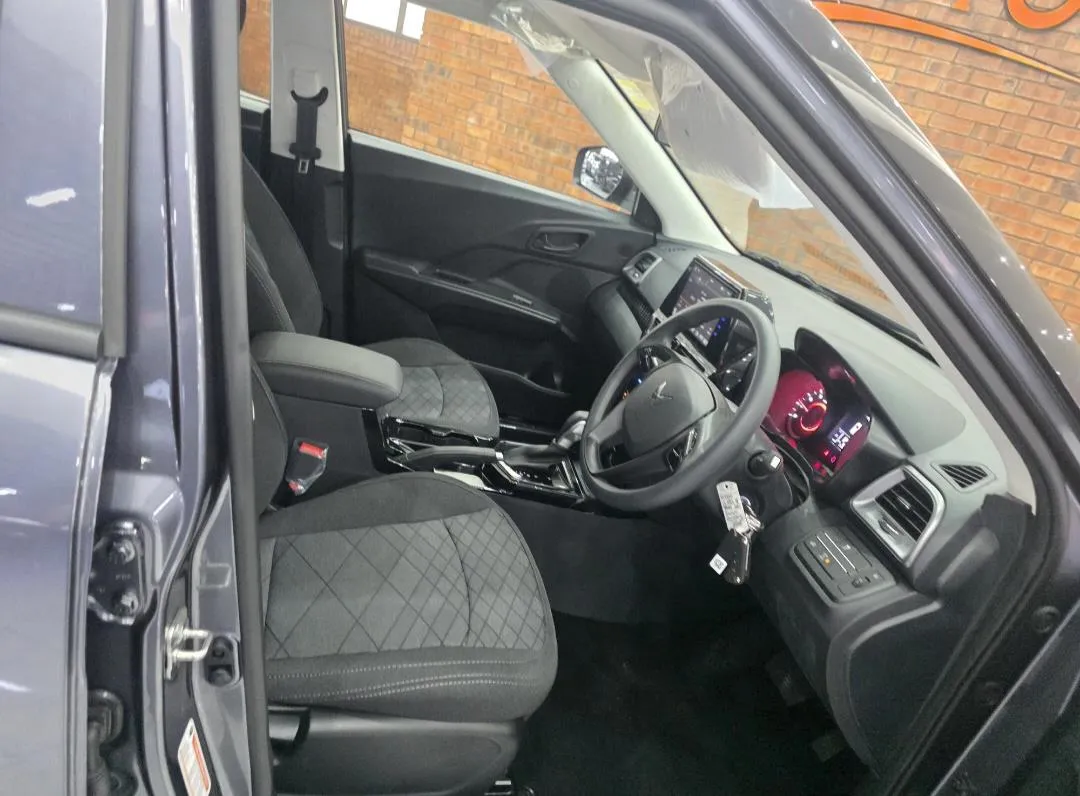 2026 Mahindra XUV 3XO 1.2T MX2 Auto, photo 5 of 7