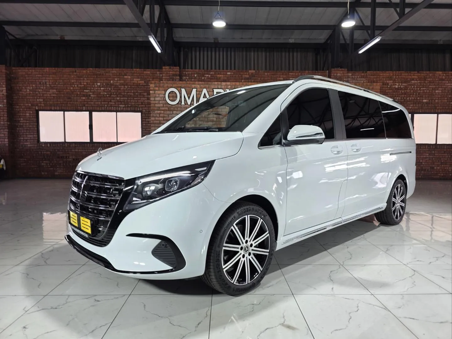 2026 Mercedes-Benz V-Class V300d Exclusive, photo 3 of 7