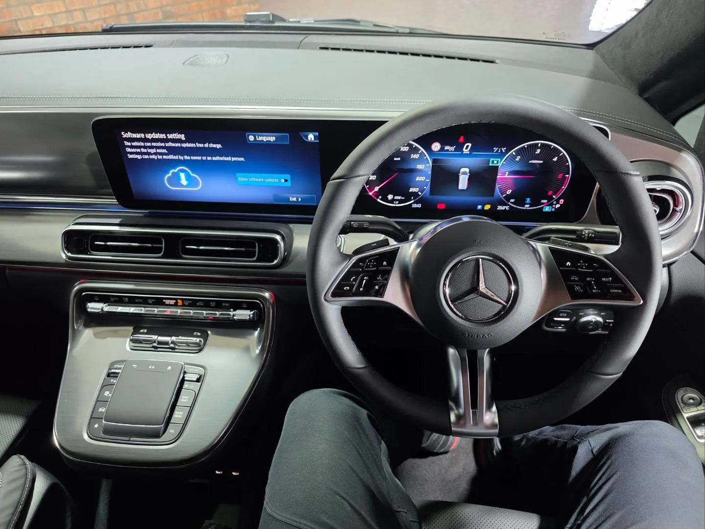 2026 Mercedes-Benz V-Class V300d Exclusive, photo 7 of 7