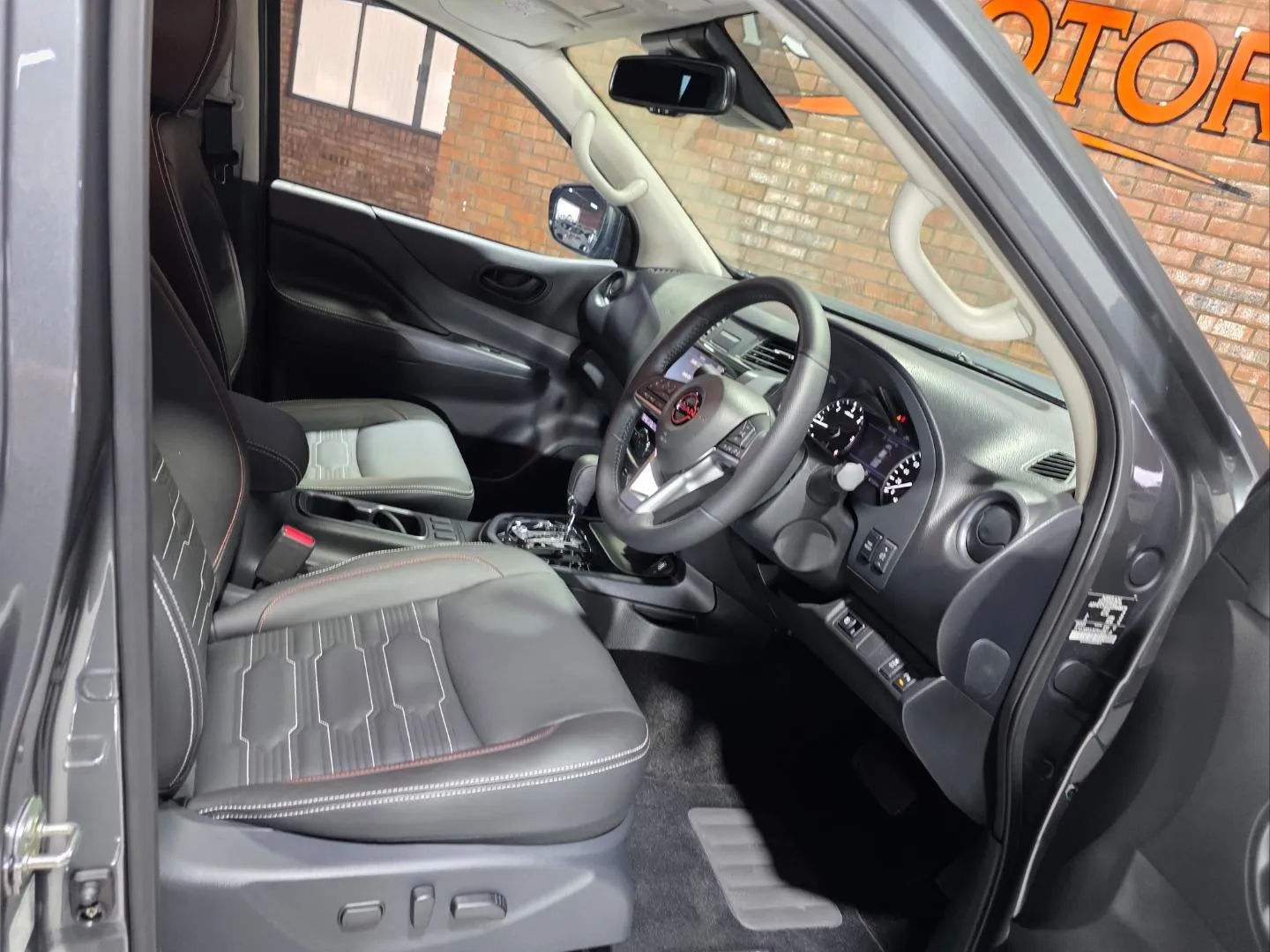 2026 Nissan Navara 2.5DDTi Double Cab PRO-4X 4x4, photo 5 of 6