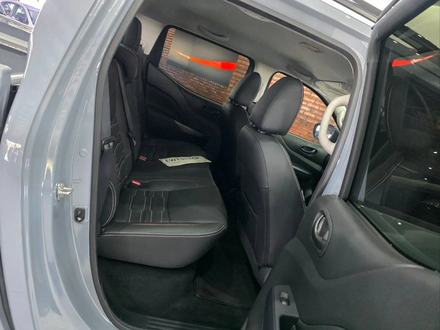 2026 Nissan Navara 2.5DDTi Double Cab PRO-4X 4x4, photo 5 of 6