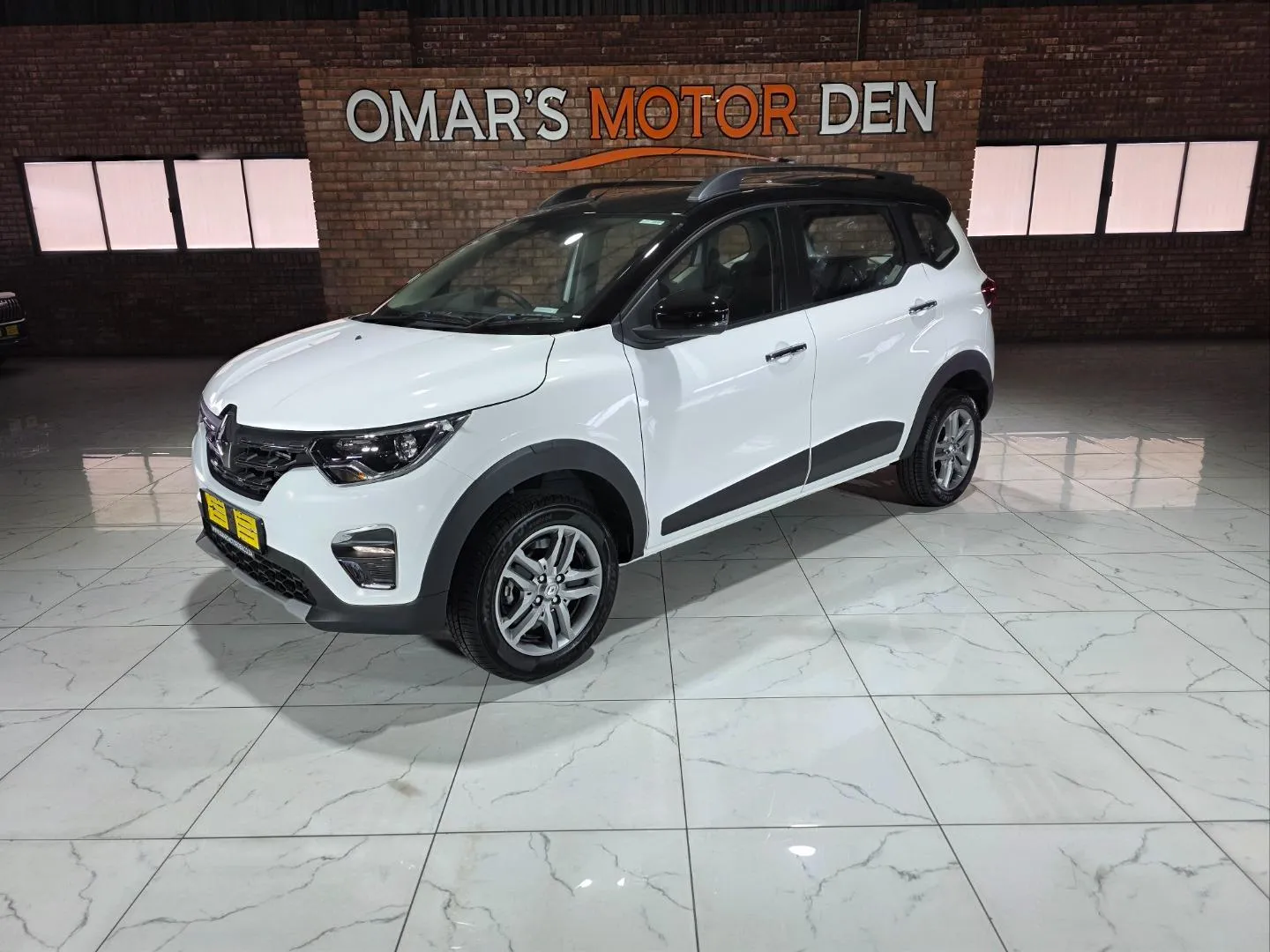 2026 Renault Triber 1.0 Intens, photo 1 of 4