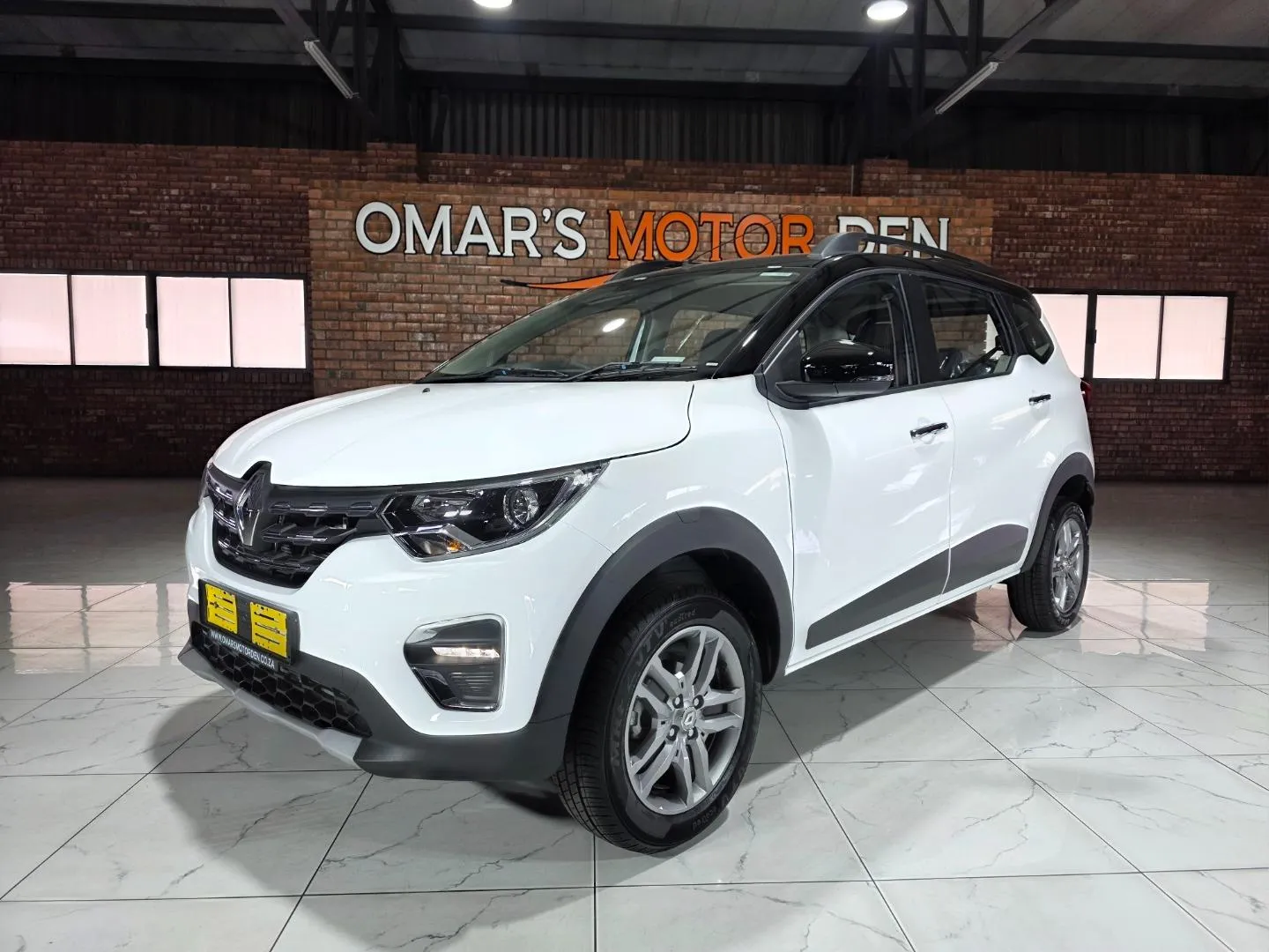 2026 Renault Triber 1.0 Intens, photo 2 of 4
