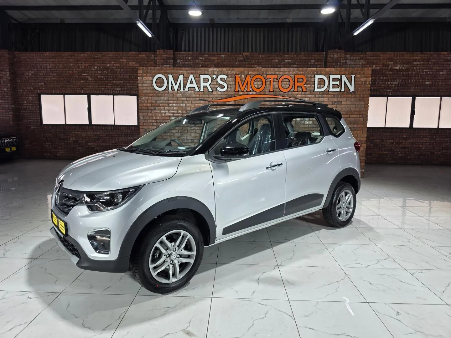 2026 Renault Triber 1.0 Intens, photo 2 of 5