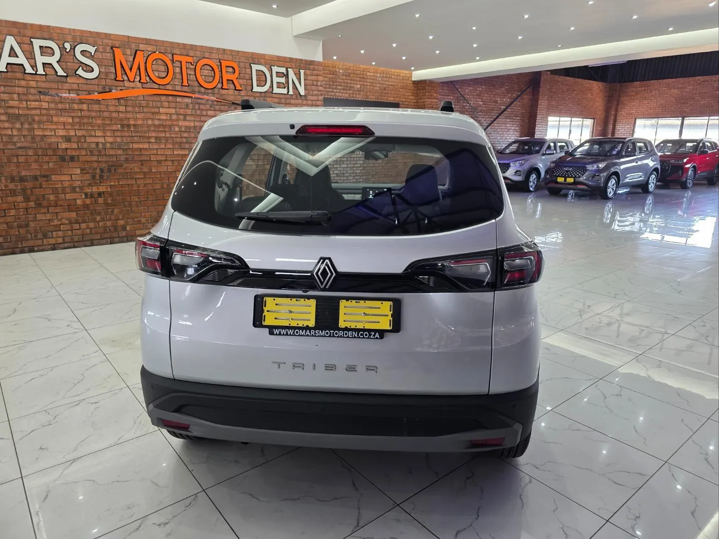 2026 Renault Triber 1.0 Techno, photo 3 of 5