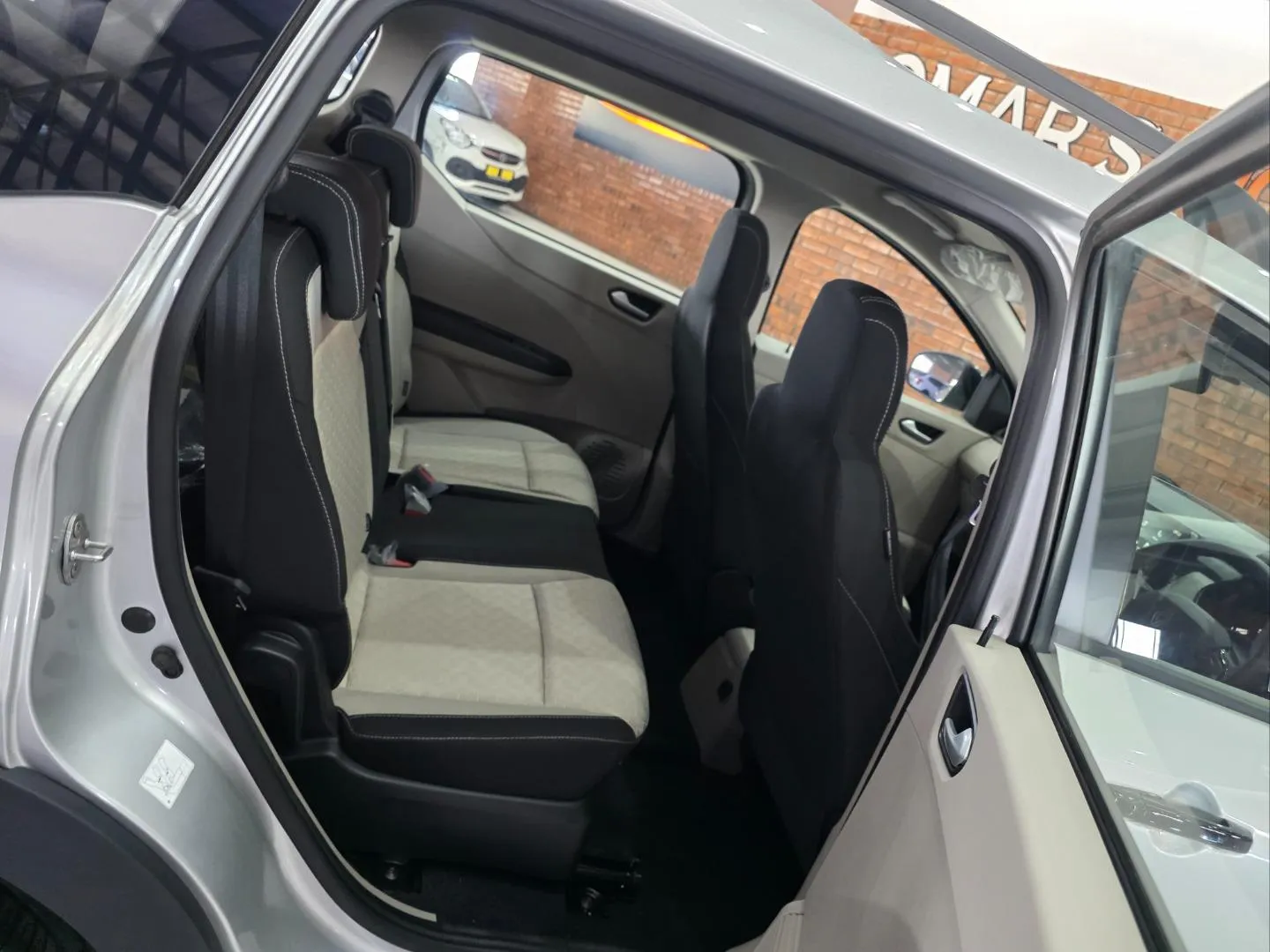 2026 Renault Triber 1.0 Techno, photo 6 of 6