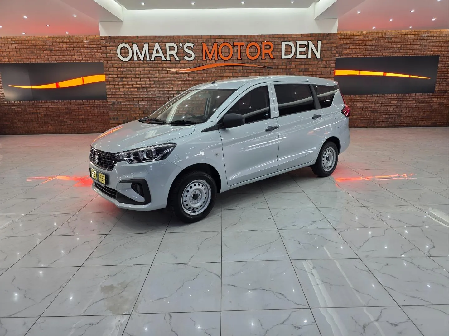 2026 Suzuki Ertiga 1.5 GA, photo 1 of 5