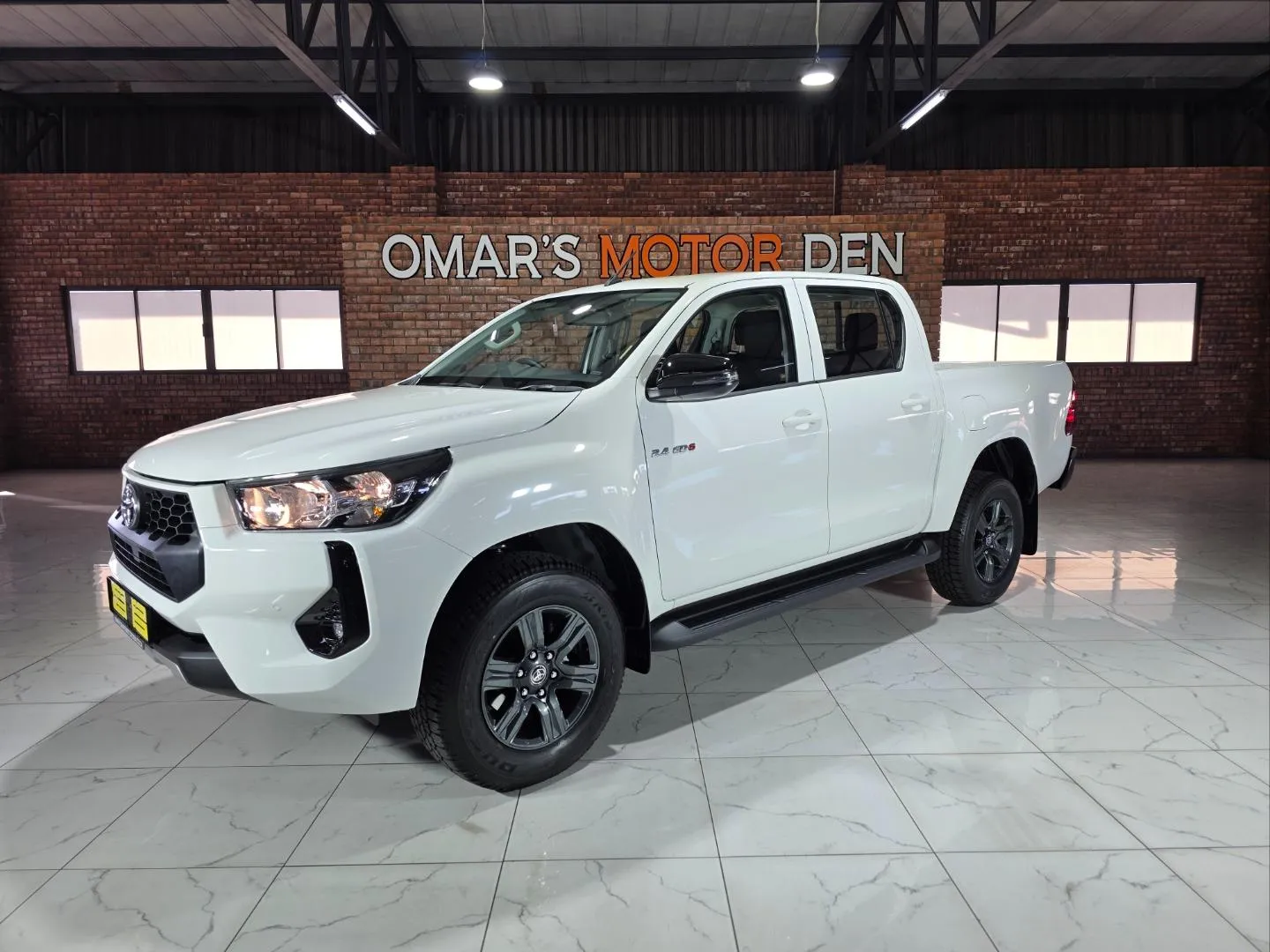 2026 Toyota Hilux 2.4GD-6 Double Cab 4x4 Raider Manual, photo 3 of 5