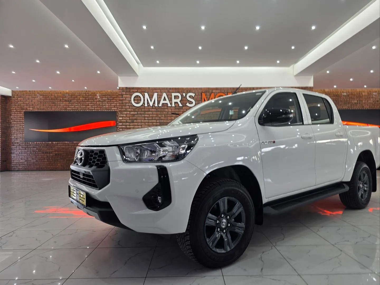 2026 Toyota Hilux 2.4GD-6 Double Cab 4x4 Raider Manual, photo 3 of 5