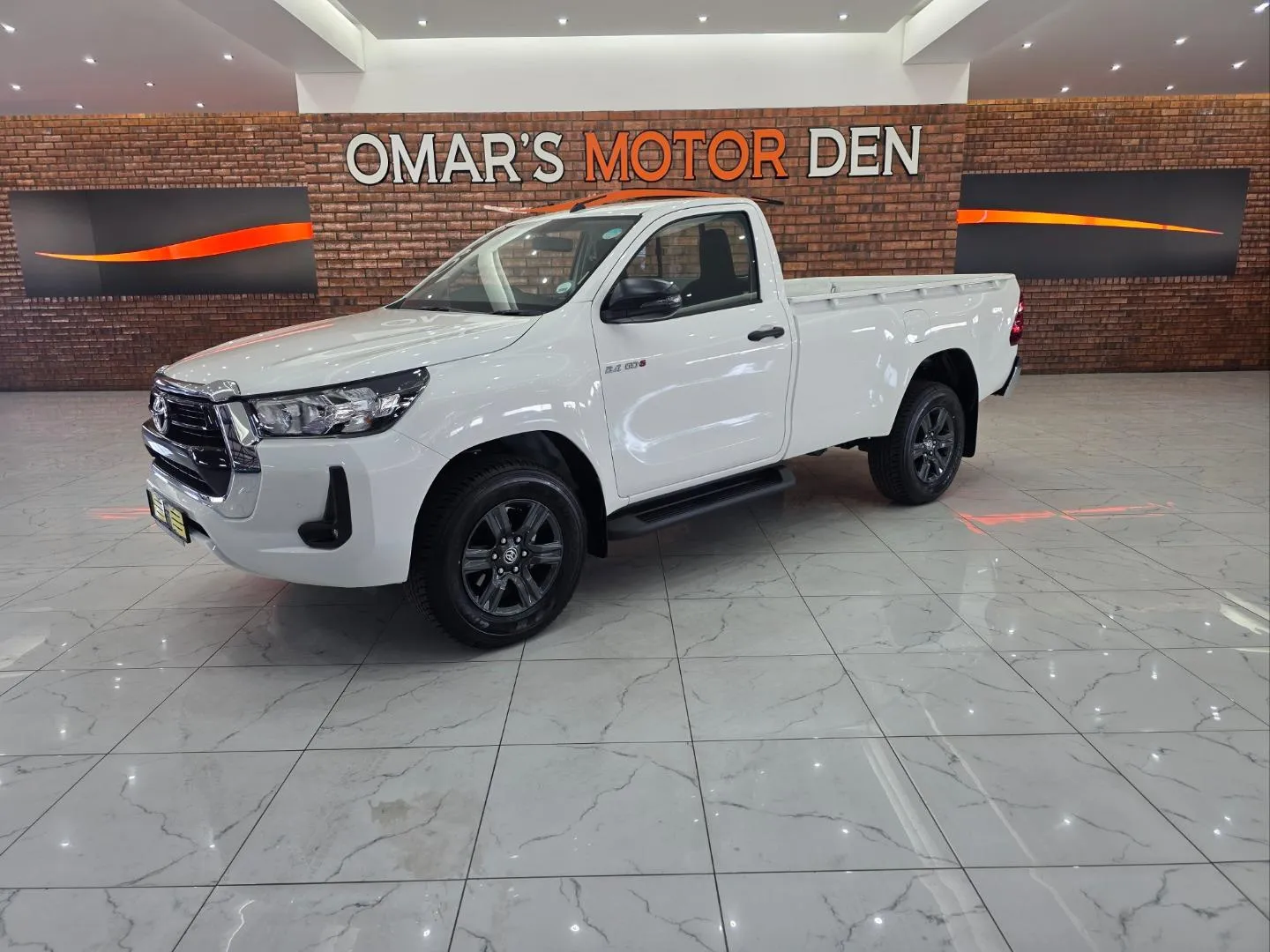 2026 Toyota Hilux 2.4GD-6 Single Cab Raider Manual, photo 1 of 6