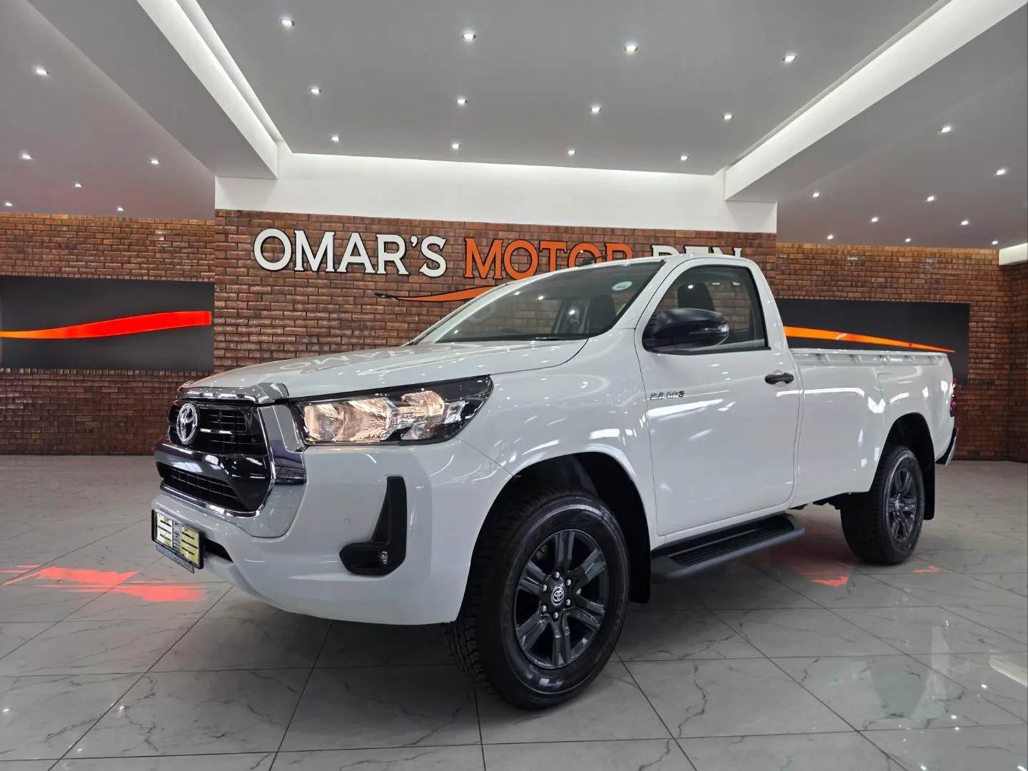 2026 Toyota Hilux 2.4GD-6 Single Cab Raider Manual, photo 4 of 6