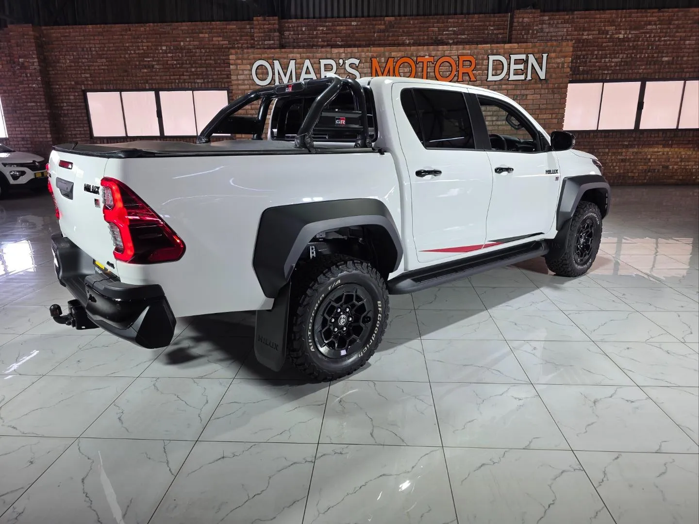 2026 Toyota Hilux 2.8GD-6 Double Cab 4x4 GR-Sport, photo 2 of 6