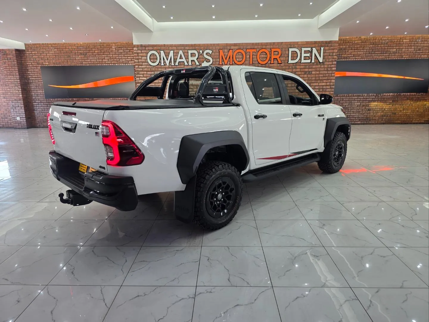 2026 Toyota Hilux 2.8GD-6 Double Cab 4x4 GR-Sport, photo 4 of 6