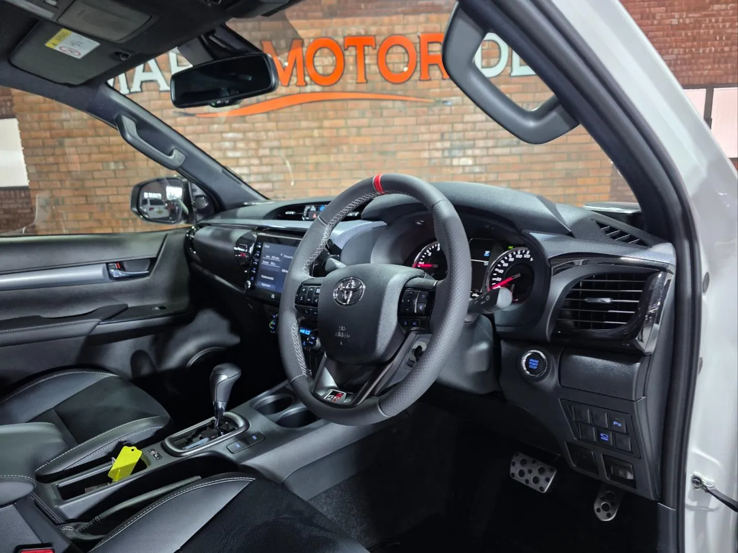 2026 Toyota Hilux 2.8GD-6 Double Cab 4x4 GR-Sport, photo 7 of 7