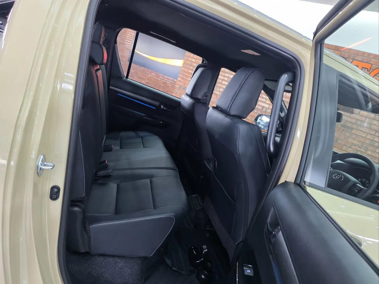 2026 Toyota Hilux 2.8GD-6 Double Cab Legend 55, photo 5 of 6