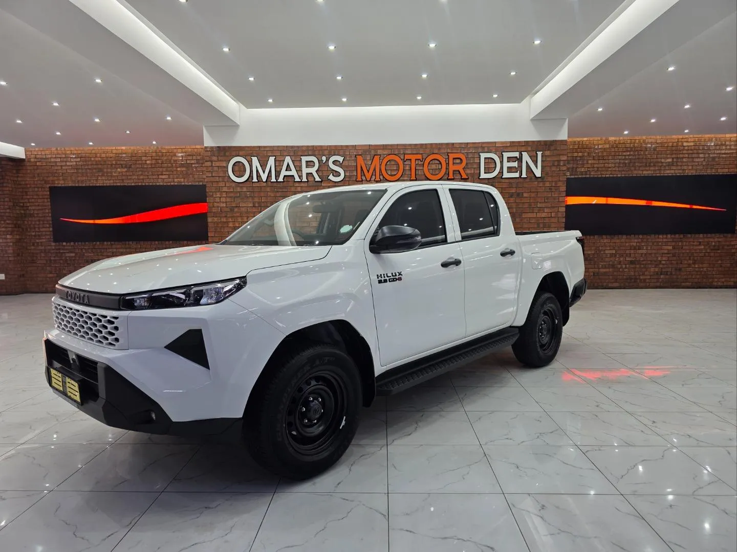 2026 Toyota Hilux 2.8GD-6 Double Cab Raider 4x4, photo 2 of 5