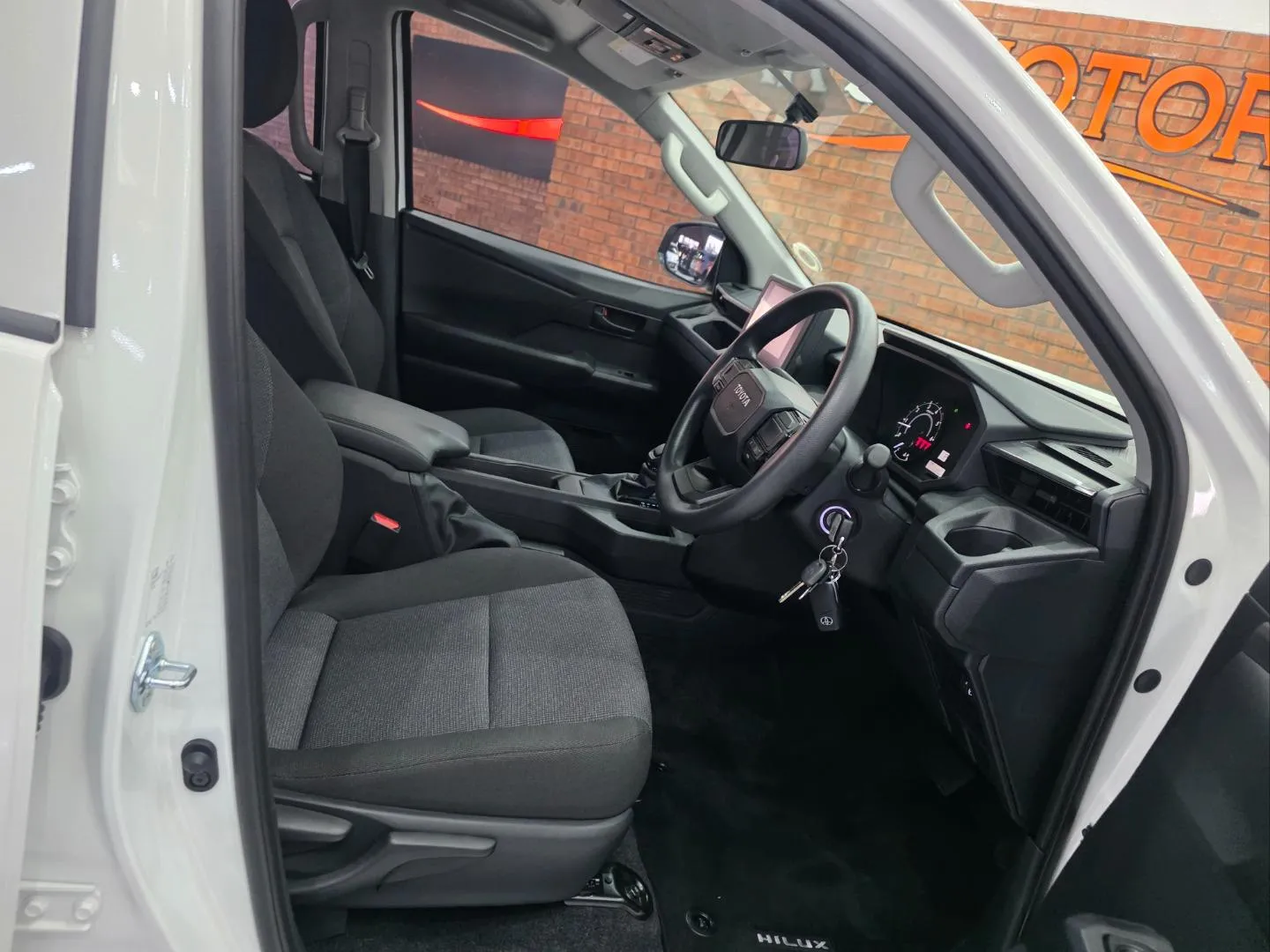 2026 Toyota Hilux 2.8GD-6 Double Cab Raider 4x4, photo 8 of 8