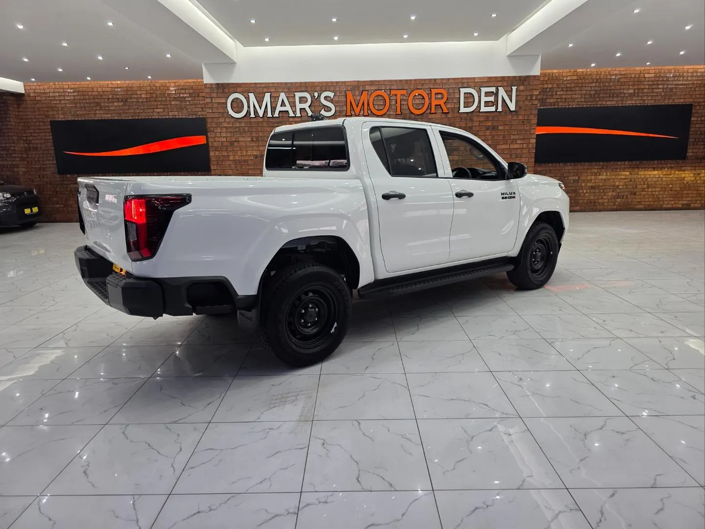 2026 Toyota Hilux 2.8GD-6 Double Cab SRX, photo 4 of 7