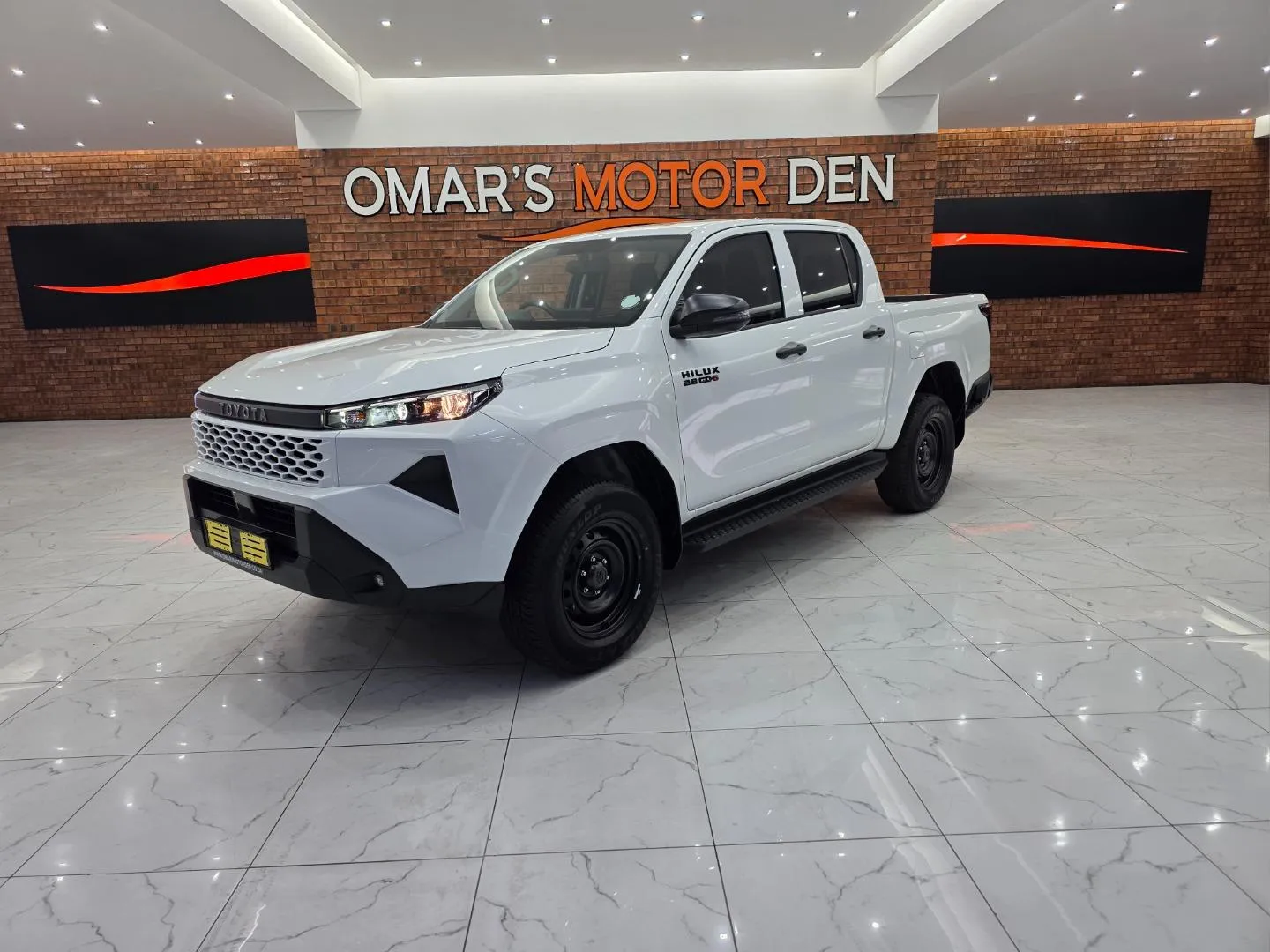 2026 Toyota Hilux 2.8GD-6 Double Cab SRX 4x4, photo 2 of 5
