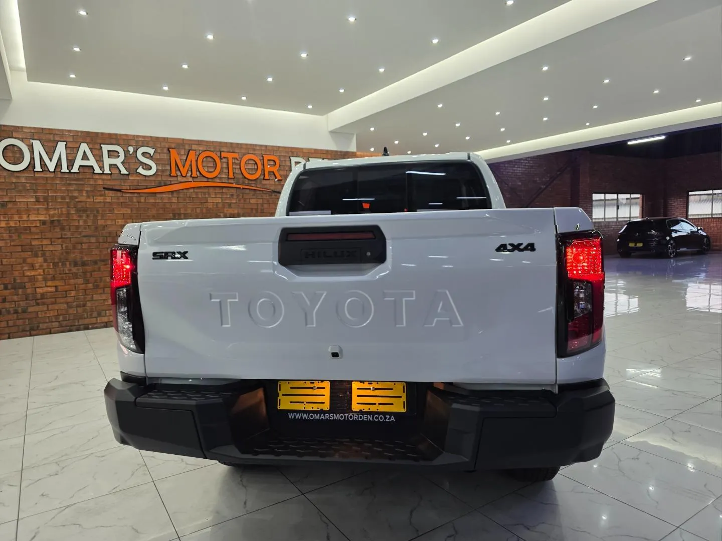 2026 Toyota Hilux 2.8GD-6 Double Cab SRX 4x4, photo 5 of 5
